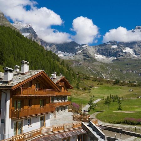 3 Chalets Aparthotel Бройл-Червиня Екстериор снимка