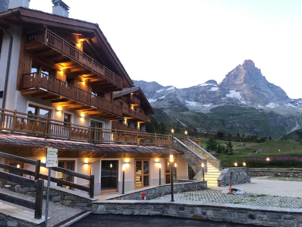 3 Chalets Aparthotel Бройл-Червиня Екстериор снимка