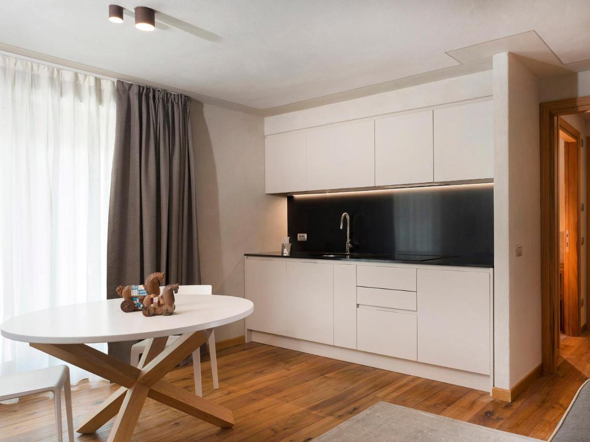3 Chalets Aparthotel Бройл-Червиня Екстериор снимка
